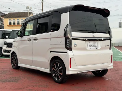 Honda N-BOX Custom