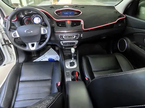 Renault SM3