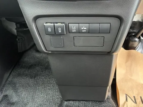 Nissan Clipper Van