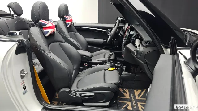 MINI Cooper Convertible