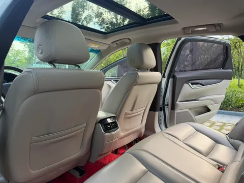 Cadillac XTS