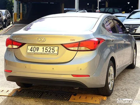 Hyundai Elantra (Avante)