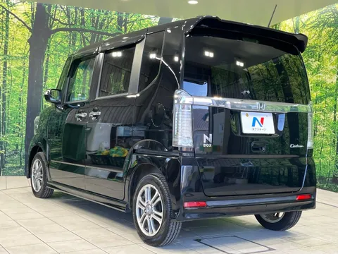 Honda N-BOX Custom
