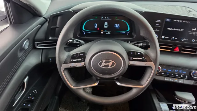 Hyundai Elantra (Avante)
