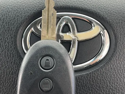 Toyota Pixis Van