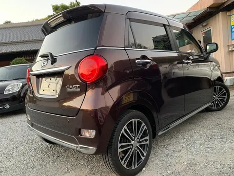 Daihatsu Cast