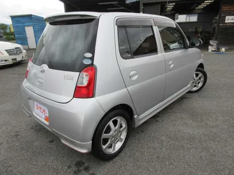 Daihatsu Esse