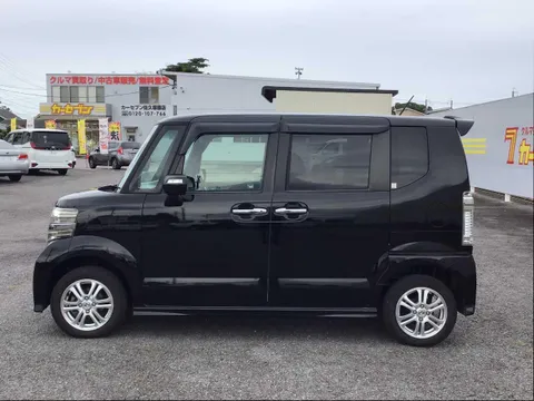 Honda N-BOX Custom