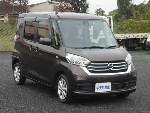 Nissan Dayz Roox