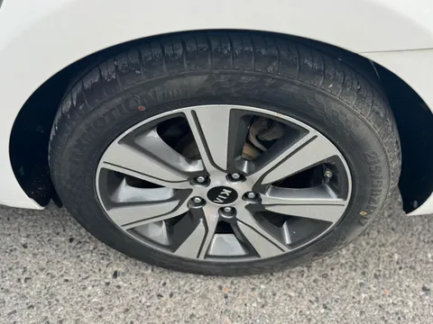 Kia K4