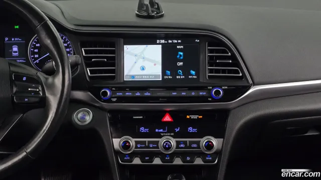Hyundai Elantra (Avante)