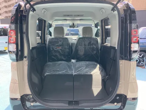 Mitsubishi Delica Mini
