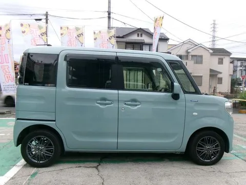 Suzuki Spacia