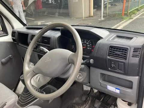 Mitsubishi Minicab Truck