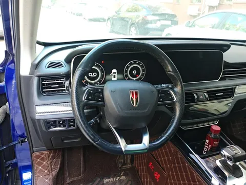 Hongqi HS5
