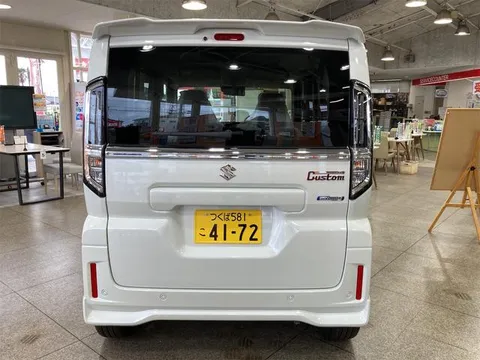 Suzuki Spacia Custom