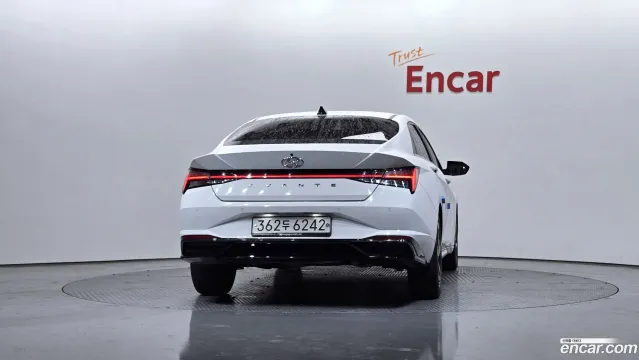 Hyundai Elantra (Avante)