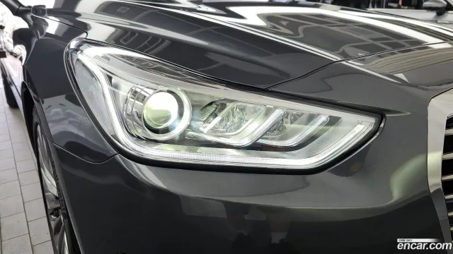 Genesis G90 (EQ900)