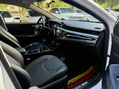 Chery Arrizo 5