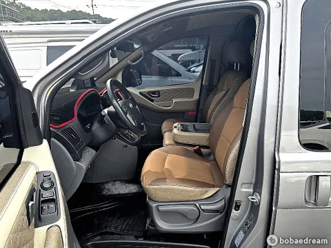 Hyundai Grand Starex