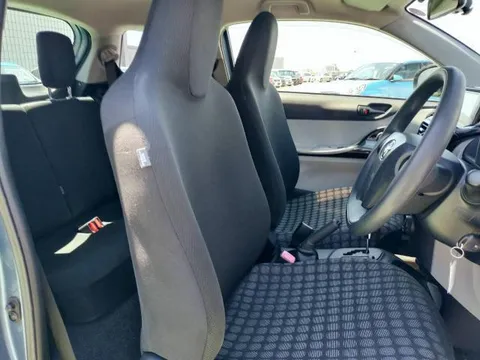 Toyota iQ