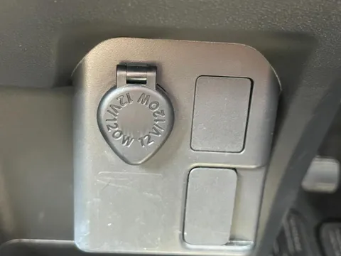 Toyota Pixis Mega