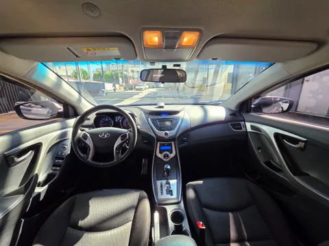 Hyundai Elantra (Avante)