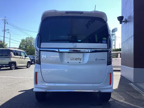 Honda N-BOX Custom