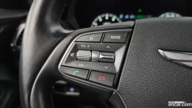 Genesis G90 (EQ900)