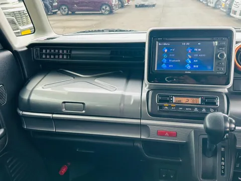 Suzuki Spacia Gear