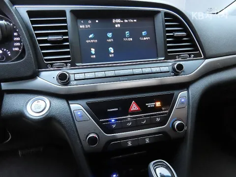 Hyundai Elantra (Avante)