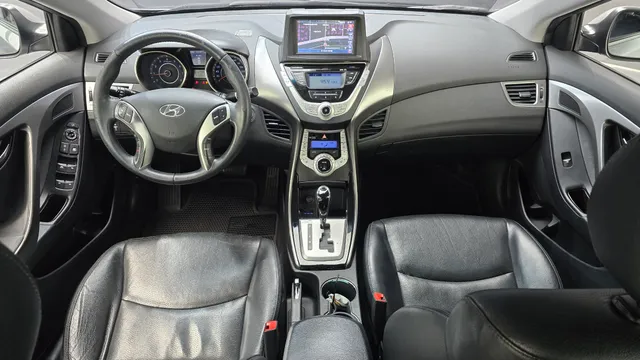 Hyundai Elantra (Avante)
