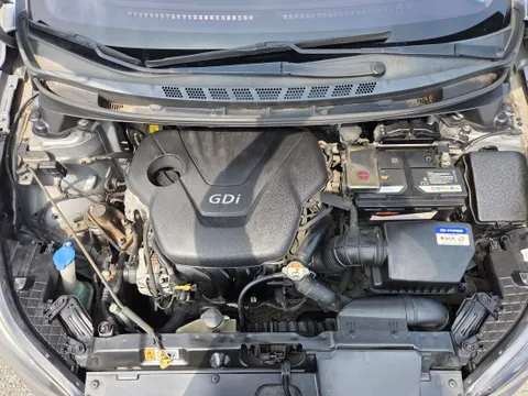 Hyundai Elantra (Avante)