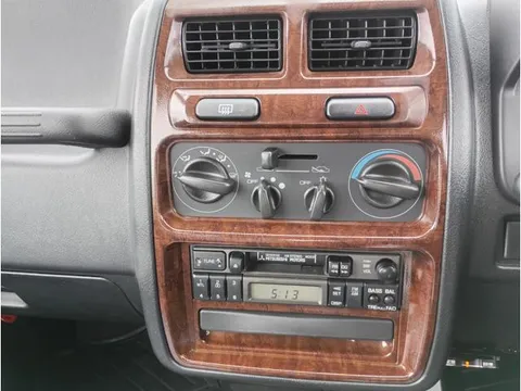 Mitsubishi Pajero JR