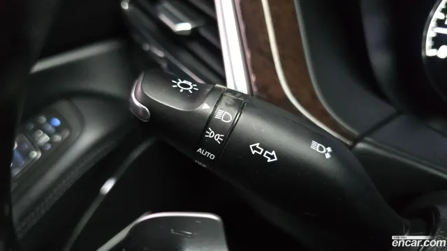 Genesis G90 (EQ900)