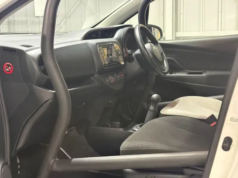 Toyota Yaris (Vitz)