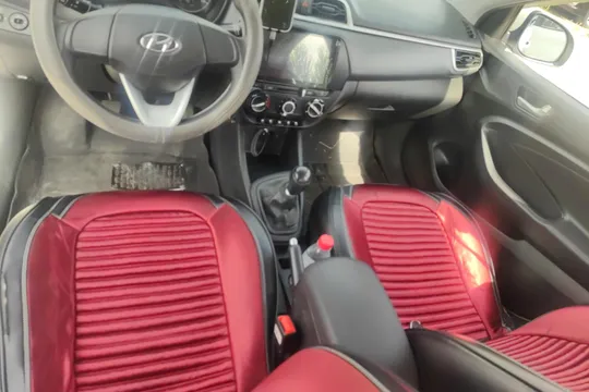 Hyundai Reina