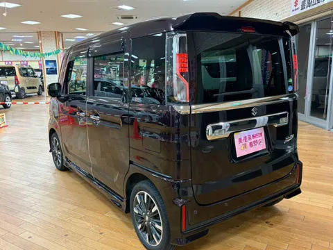 Suzuki Spacia Custom