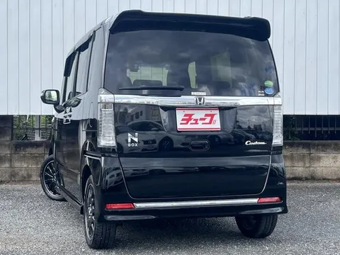 Honda N-BOX Custom