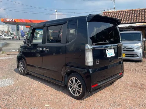 Honda N-BOX Custom
