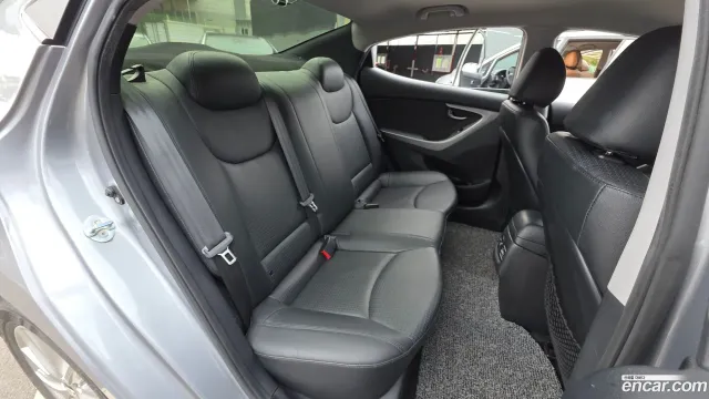 Hyundai Elantra (Avante)