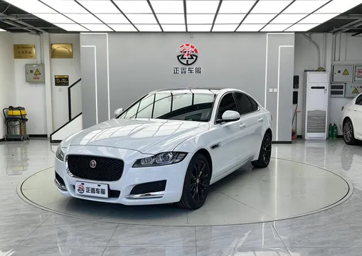 Jaguar XF