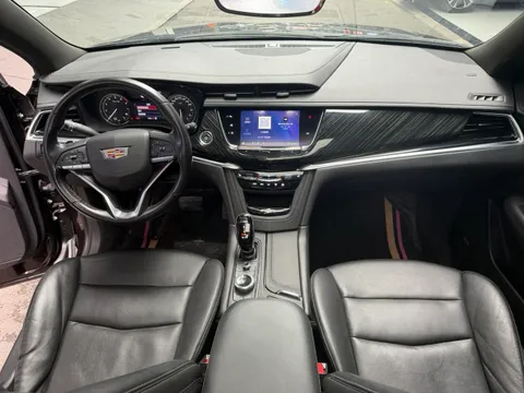 Cadillac XT6