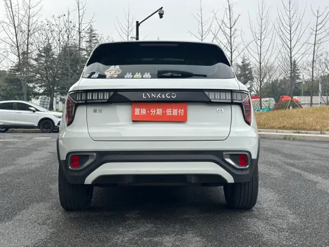 Lynk & Co 01