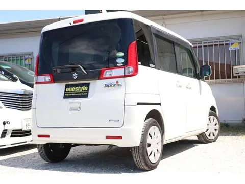Suzuki Spacia
