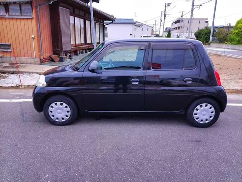 Daihatsu Esse