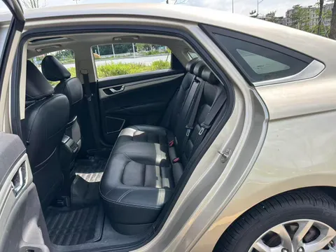 Geely Emgrand GL