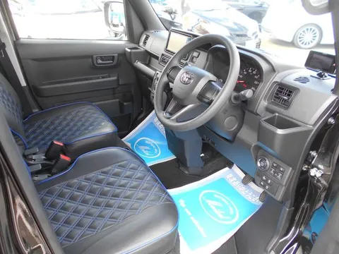 Toyota Pixis Van