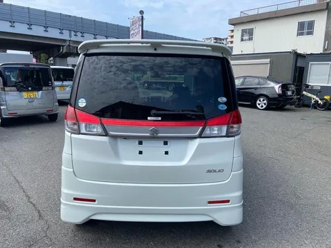 Suzuki Solio