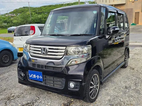 Honda N-BOX Custom